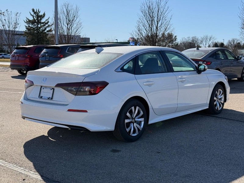 Honda Civic Sedan Vehicle Image 3