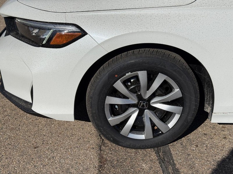 Honda Civic Sedan Vehicle Image 8