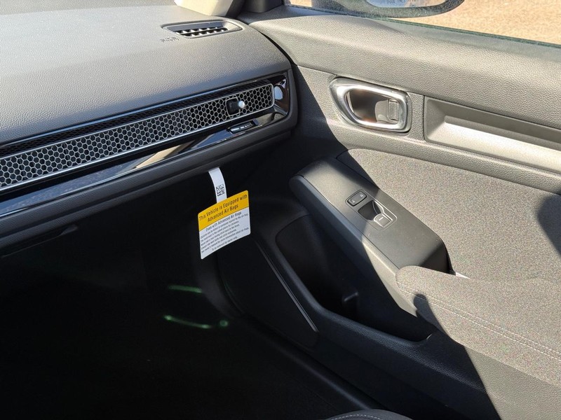 Honda Civic Sedan Vehicle Image 13