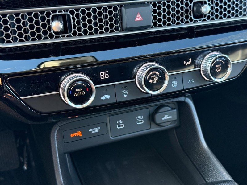 Honda Civic Sedan Vehicle Image 18