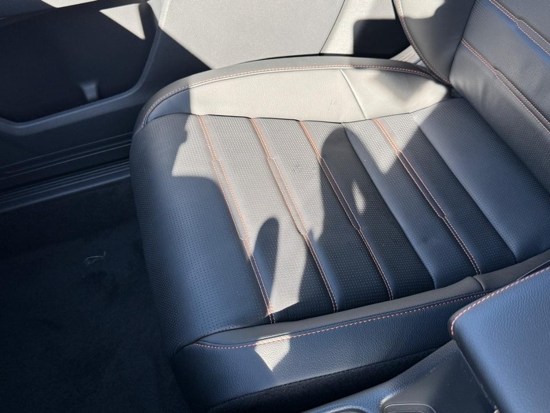 Honda CR-V Hybrid Vehicle Image 20