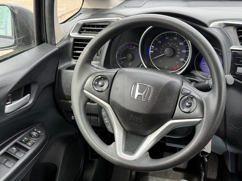 Honda Fit Vehicle Image 13