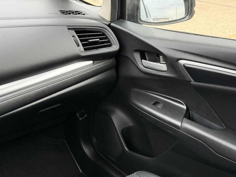 Honda Fit Vehicle Image 14