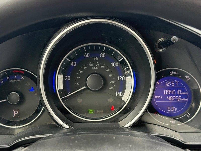 Honda Fit Vehicle Image 17