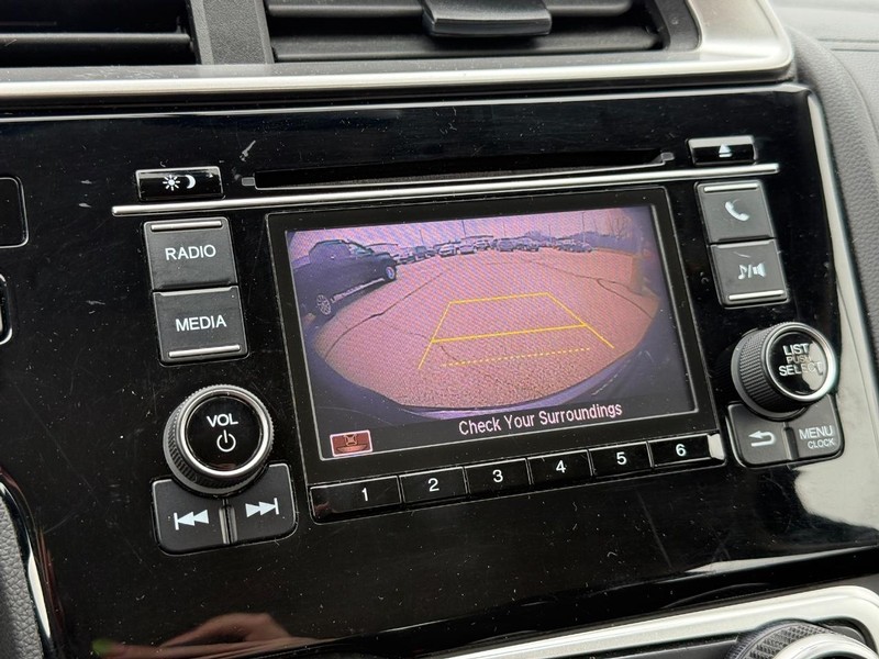 Honda Fit Vehicle Image 18