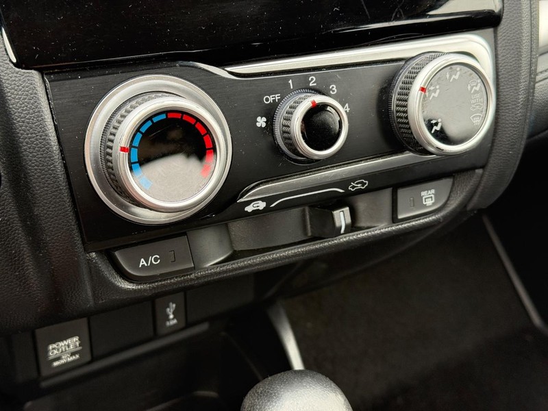 Honda Fit Vehicle Image 19