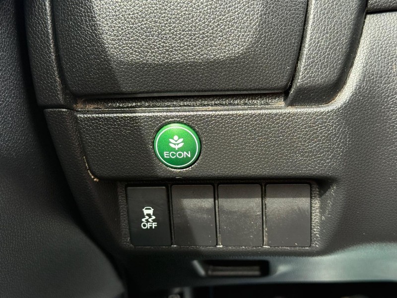 Honda Fit Vehicle Image 20