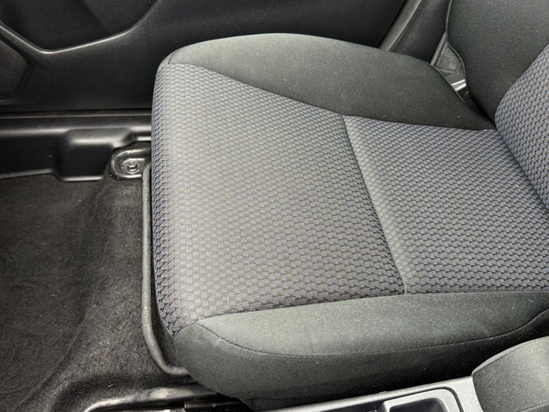 Honda Fit Vehicle Image 21