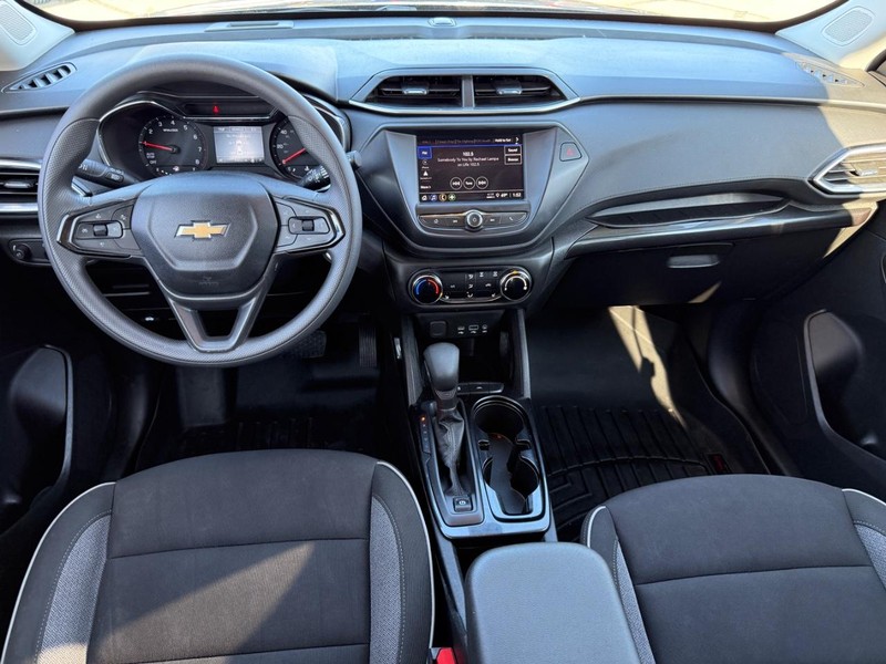 Chevrolet TrailBlazer Vehicle Full-screen Gallery Image 09