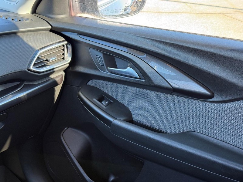 Chevrolet TrailBlazer Vehicle Full-screen Gallery Image 13