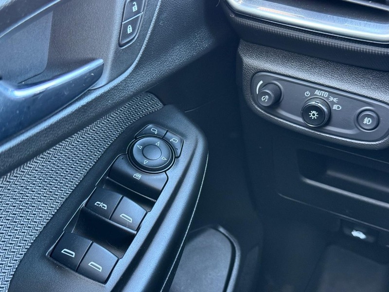 Chevrolet TrailBlazer Vehicle Full-screen Gallery Image 19