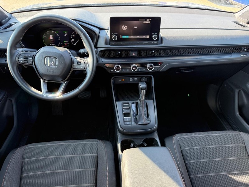 Honda CR-V Hybrid Vehicle Image 9