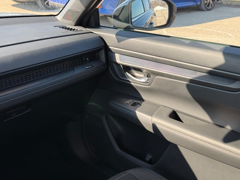 Honda CR-V Hybrid Vehicle Image 13