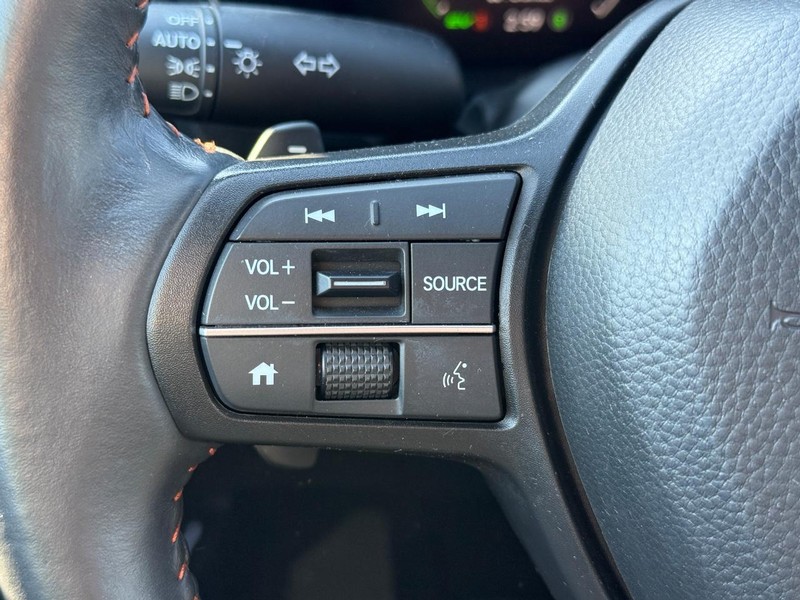 Honda CR-V Hybrid Vehicle Image 14