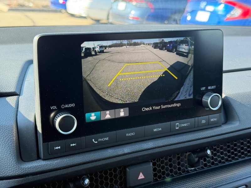 Honda CR-V Hybrid Vehicle Image 17