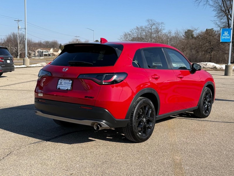 Honda HR-V Vehicle Image 3