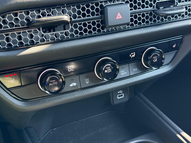 Honda HR-V Vehicle Image 18