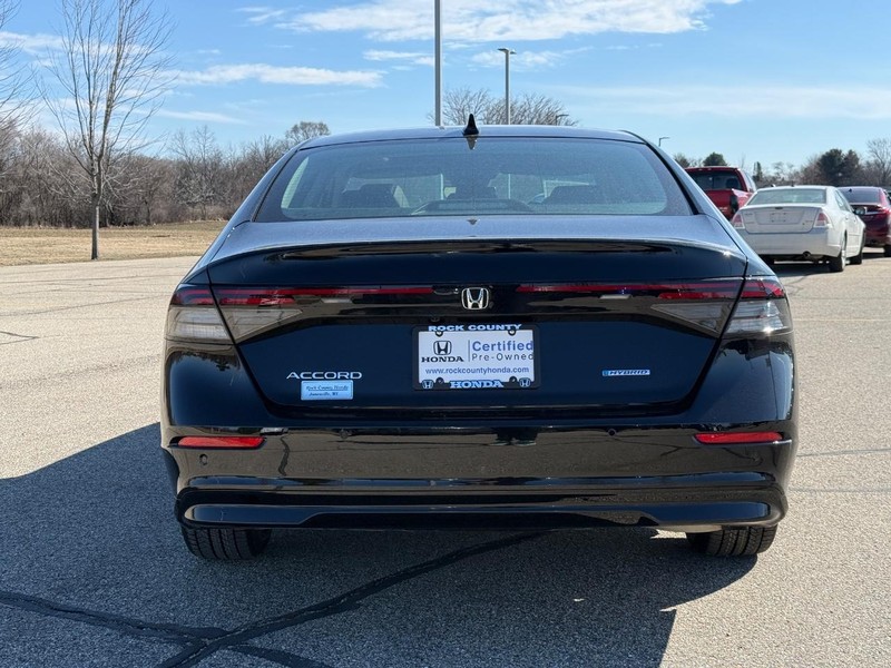 Honda Accord Hybrid Vehicle Full-screen Gallery Image 04