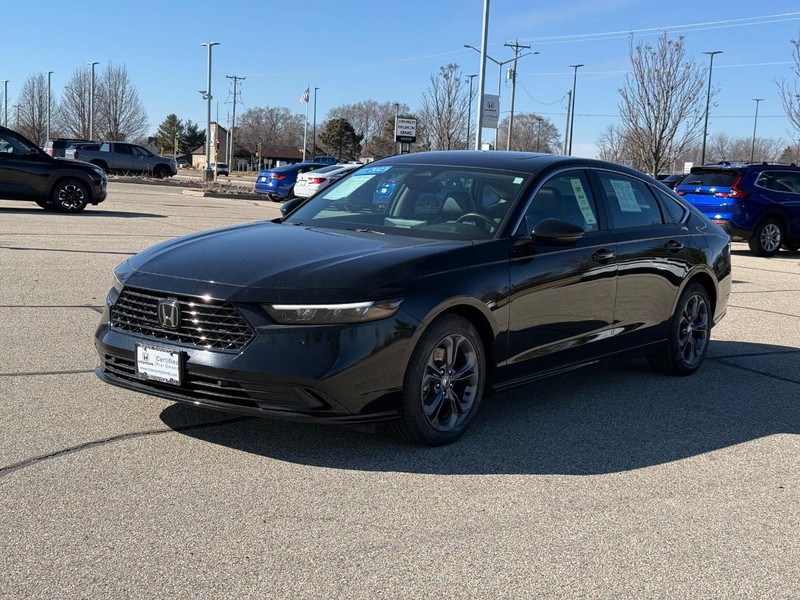 Honda Accord Hybrid Vehicle Full-screen Gallery Image 06