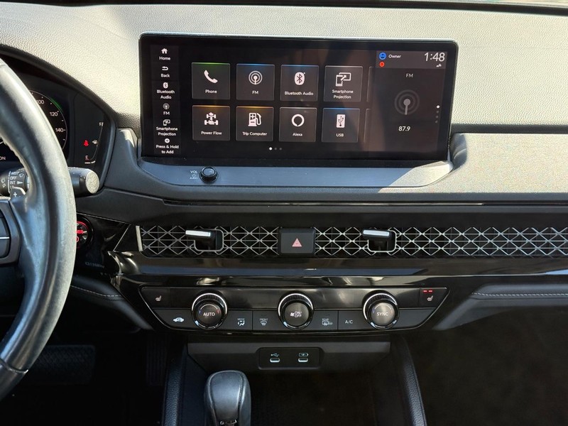 Honda Accord Hybrid Vehicle Full-screen Gallery Image 10