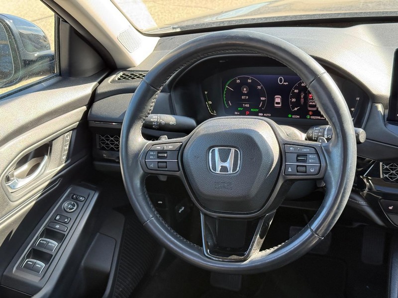Honda Accord Hybrid Vehicle Full-screen Gallery Image 12