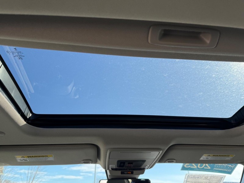 Honda Accord Hybrid Vehicle Full-screen Gallery Image 14