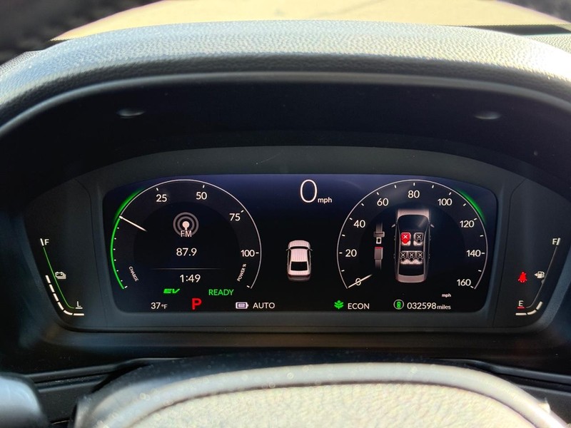 Honda Accord Hybrid Vehicle Full-screen Gallery Image 17