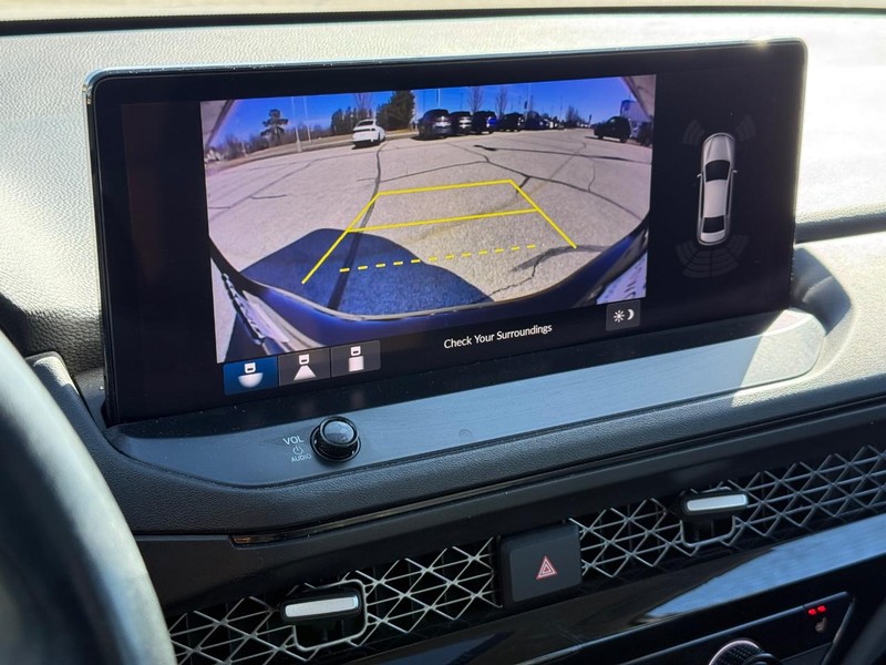 Honda Accord Hybrid Vehicle Full-screen Gallery Image 18