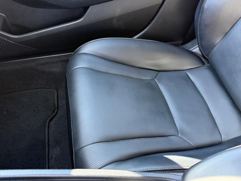 Honda Accord Hybrid Vehicle Full-screen Gallery Image 21