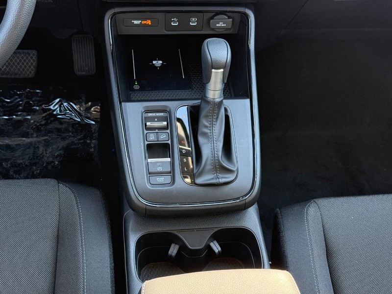 Honda CR-V Vehicle Image 11