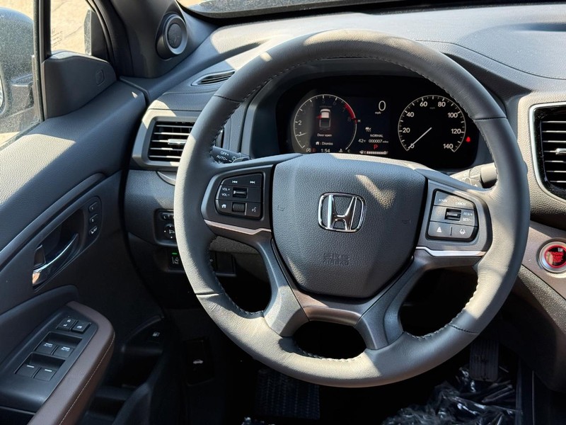 Honda Ridgeline Vehicle Image 13