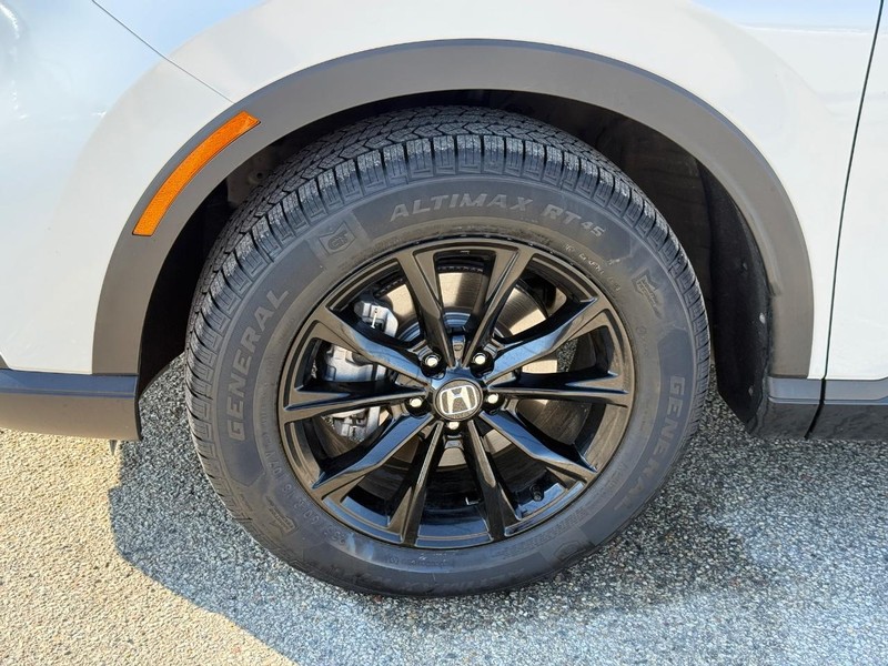 Honda CR-V Hybrid Vehicle Image 6