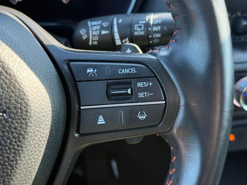 Honda CR-V Hybrid Vehicle Image 15