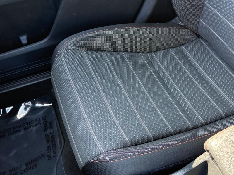 Honda CR-V Hybrid Vehicle Image 20