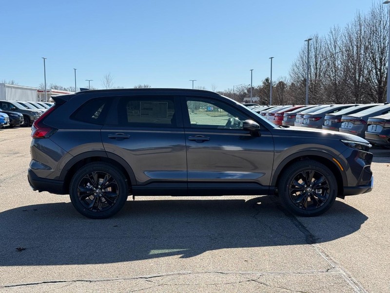 Honda CR-V Hybrid Vehicle Image 2