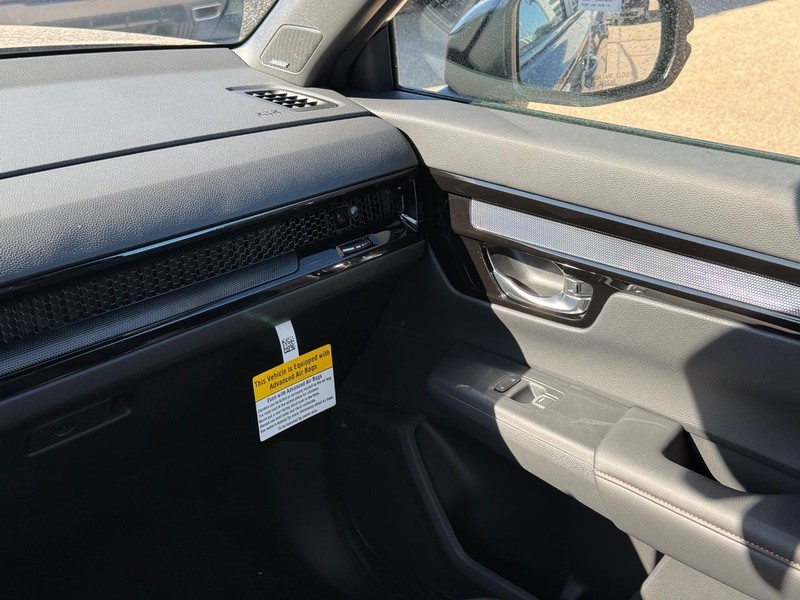 Honda CR-V Hybrid Vehicle Image 13