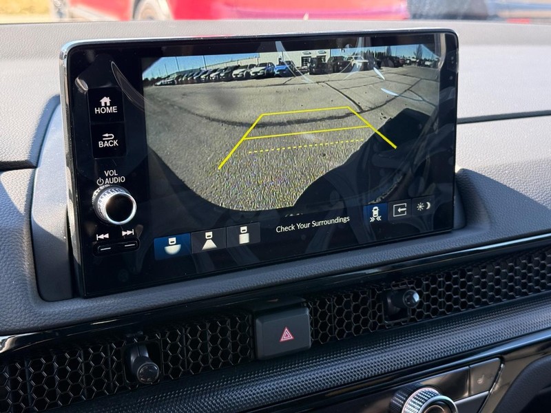 Honda CR-V Hybrid Vehicle Image 17