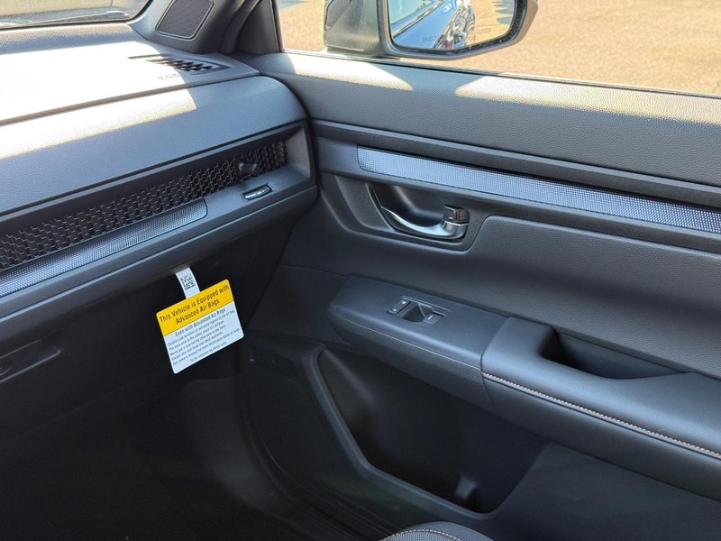 Honda CR-V Hybrid Vehicle Image 13