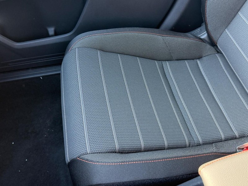 Honda CR-V Hybrid Vehicle Image 20