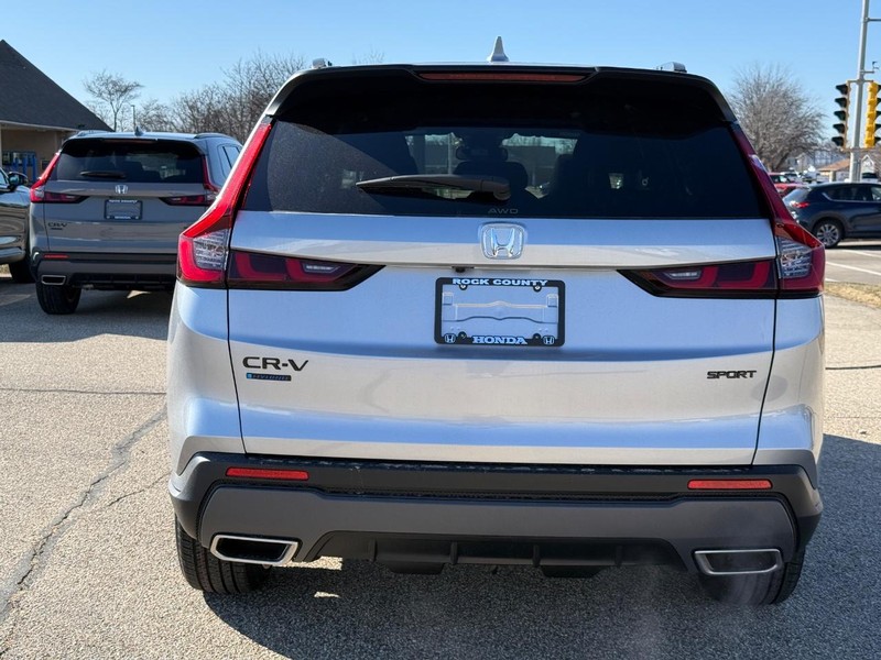 Honda CR-V Hybrid Vehicle Image 4