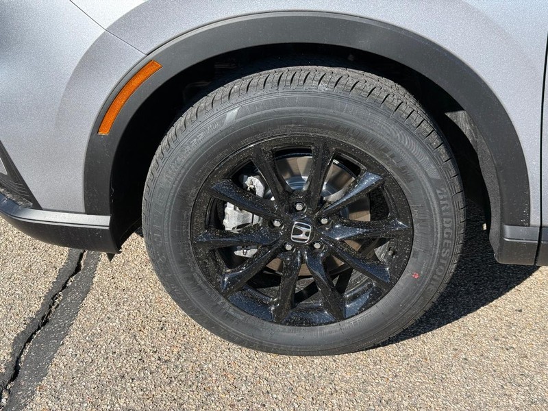 Honda CR-V Hybrid Vehicle Image 6