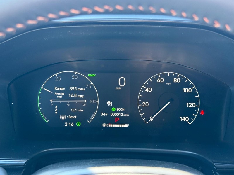 Honda CR-V Hybrid Vehicle Image 18