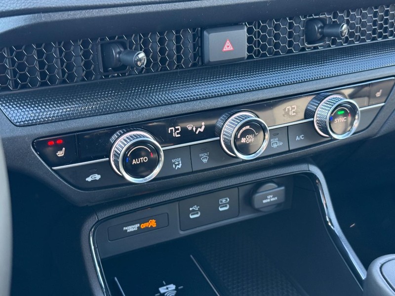 Honda CR-V Hybrid Vehicle Image 20