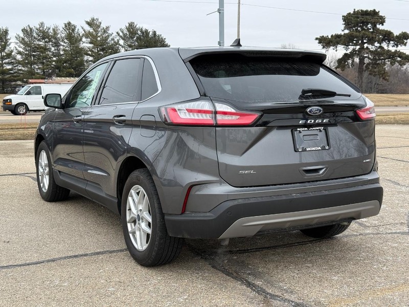 Ford Edge Vehicle Full-screen Gallery Image 05