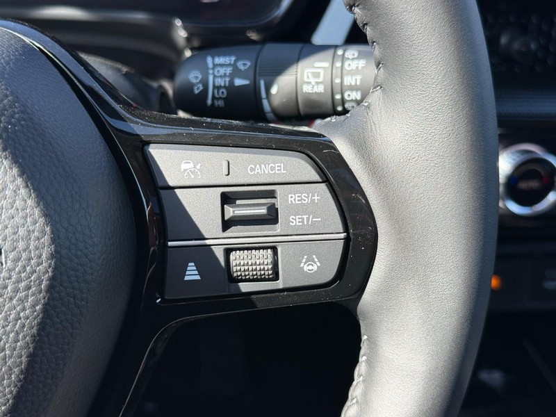 Honda CR-V Vehicle Image 17