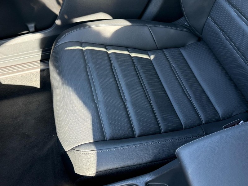 Honda CR-V Vehicle Image 22