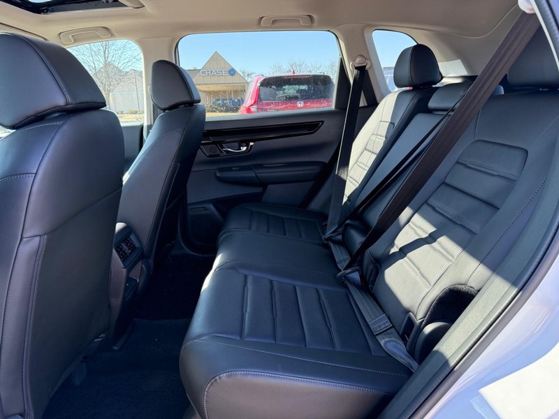 Honda CR-V Vehicle Image 9