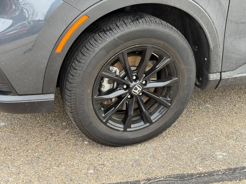 Honda CR-V Hybrid Vehicle Image 7