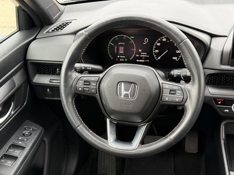 Honda CR-V Hybrid Vehicle Image 13