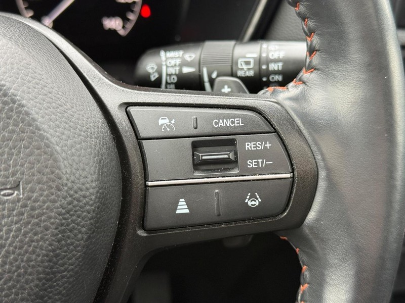 Honda CR-V Hybrid Vehicle Image 16